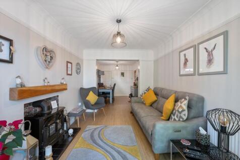 LIVING ROOM 04.jpg