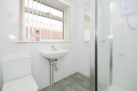 SHOWER ROOM.jpg