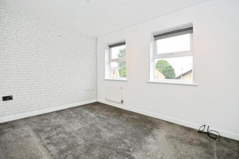 BEDROOM 1 03.jpg