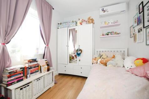 BEDROOM 4.jpg