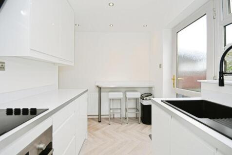 KITCHEN 03.jpg