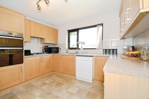 KITCHEN 02.jpg