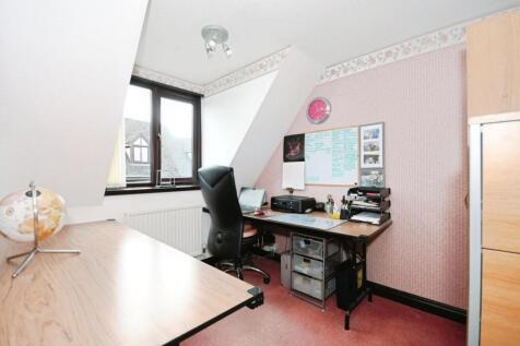 BEDROOM 4.jpg