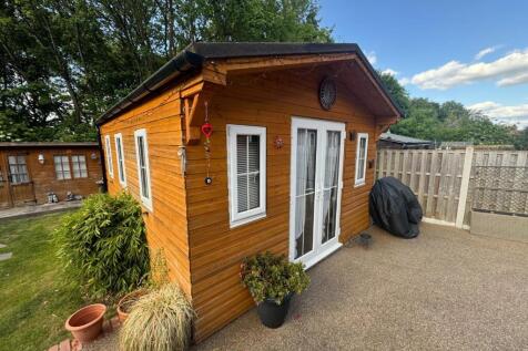 swimming hut.jpg