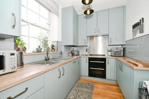 KITCHEN 03.jpg