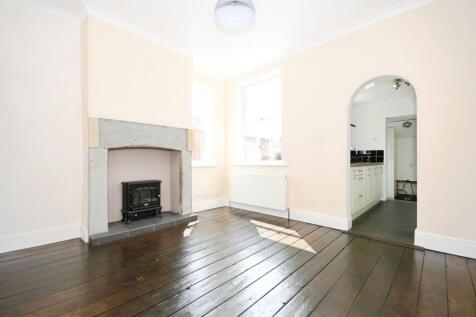 DINING ROOM 02.jpg