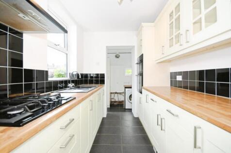 KITCHEN 03.jpg