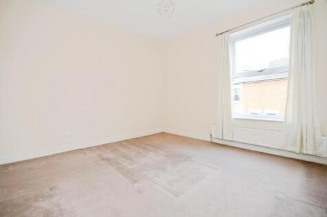 BEDROOM 1.jpg