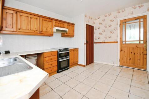KITCHEN 02.jpg