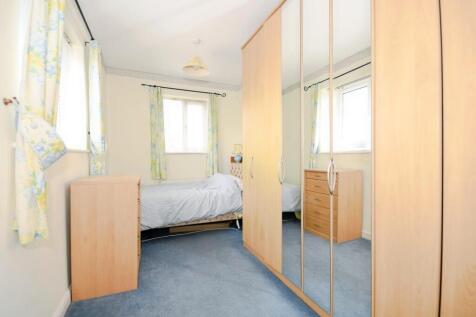 BEDROOM 2.jpg