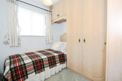 BEDROOM 4.jpg
