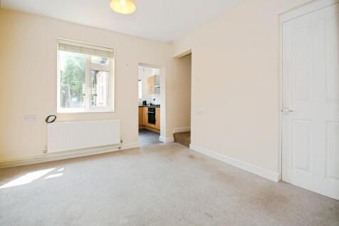 DINING ROOM 03.jpg