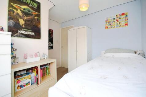 BEDROOM 3 02.jpg