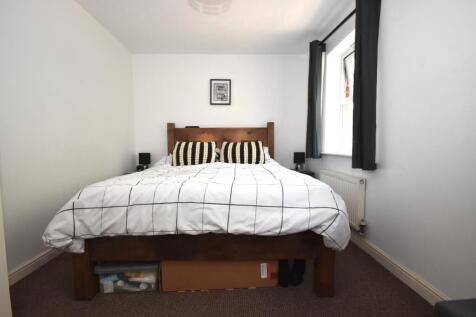 BEDROOM 1.JPG