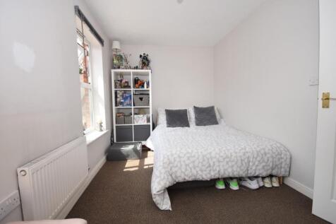 BEDROOM 2 02.JPG