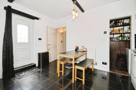 KITCHEN 02.jpg