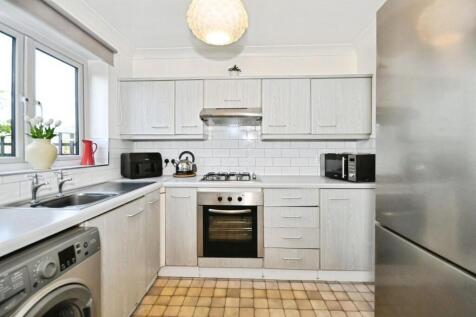 KITCHEN 02.jpg