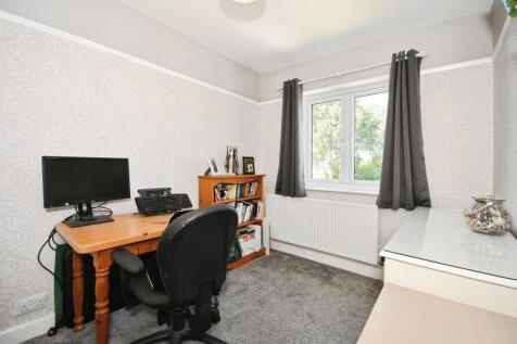 BEDROOM 3 02.jpg