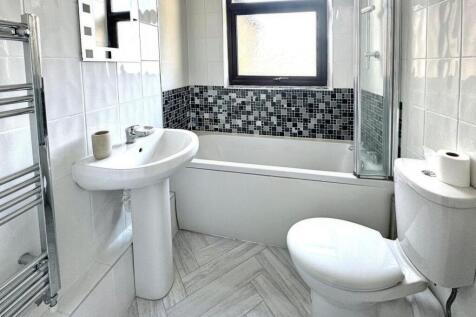 2543cff1-Bathroom.jpg