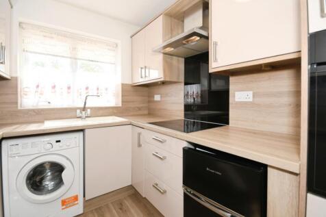 KITCHEN 02.jpg