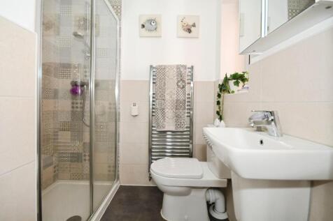 EN SUITE.jpg