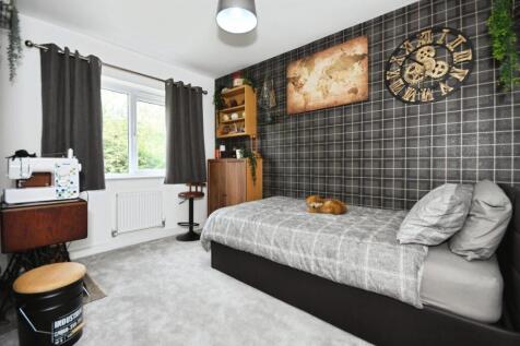 BEDROOM 2.jpg