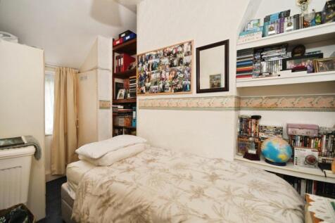 BED 2.jpg
