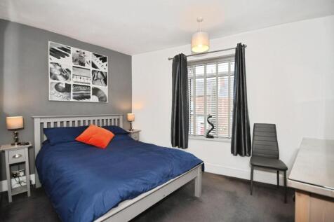 BEDROOM 2.jpg