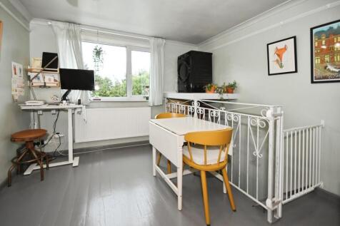 DINING ROOM.jpg