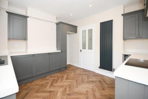 KITCHEN 03.jpg
