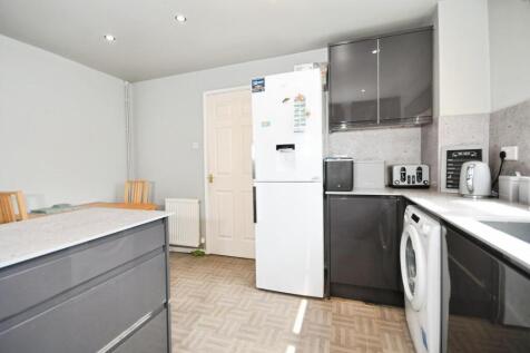 KITCHEN 03.jpg