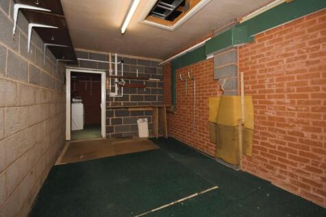 GARAGE 02.jpg