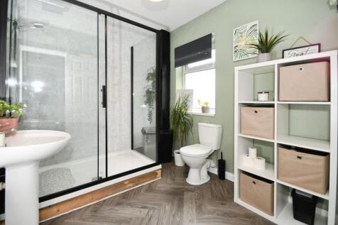BATHROOM 01.jpg