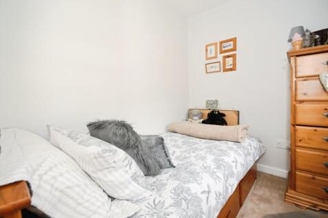 BEDROOM 3.jpg