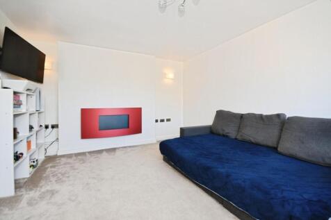LOUNGE 02.jpg