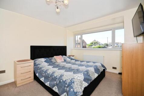 BEDROOM 1.jpg