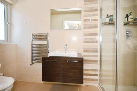 EN SUITE.jpg