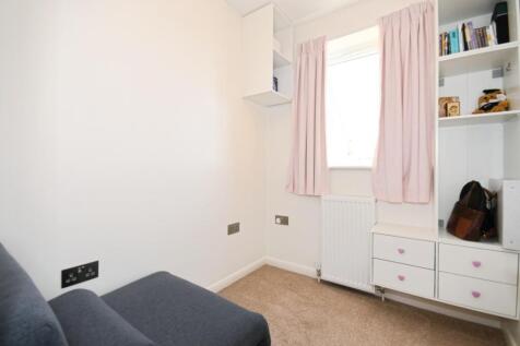 BEDROOM 4.jpg