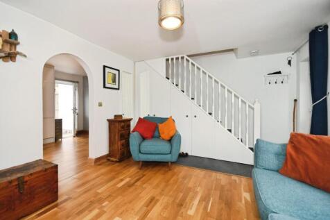 LOUNGE 04.jpg