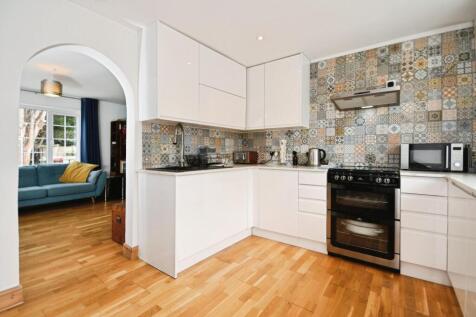 KITCHEN 05.jpg