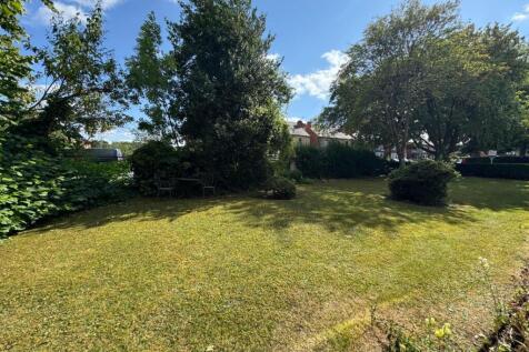 communal gardens.jpg