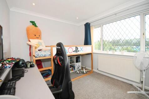 BEDROOM 2.jpg