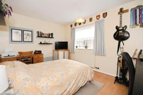 BEDROOM 2.jpg