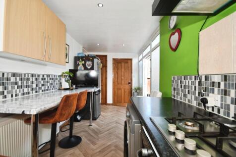 BREAKFAST ROOM 02.jpg