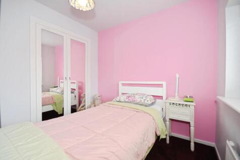 BEDROOM 3 02.jpg
