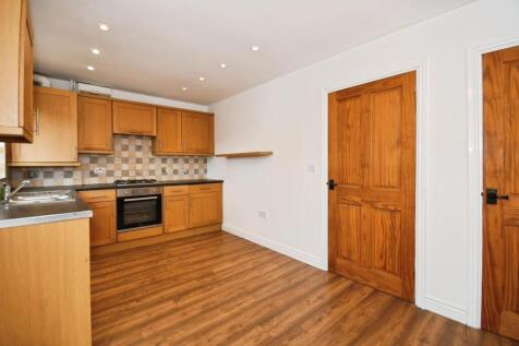 KITCHEN 02.jpg