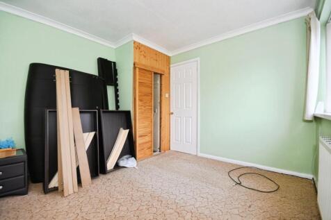 BEDROOM 2 02.jpg