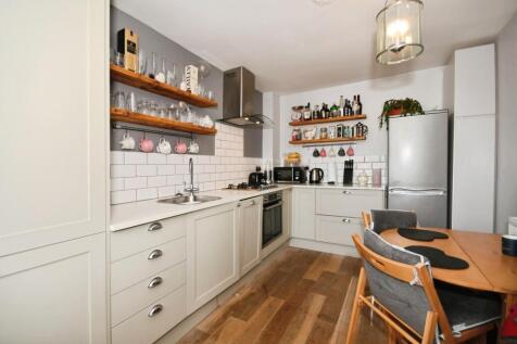 KITCHEN 02.jpg