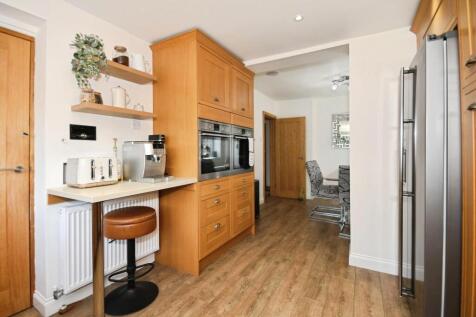 KITCHEN 05.jpg