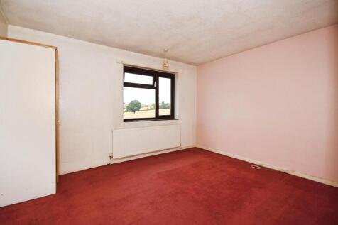 BEDROOM 1.jpg